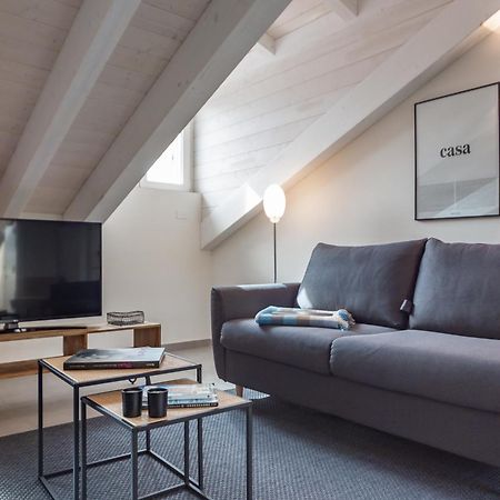 La Mansarda Di Sarpi Apartment Milan Luaran gambar